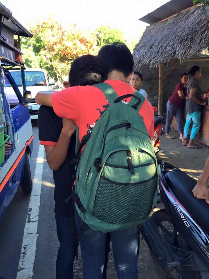 A goodbye hug in Les Village, Bali